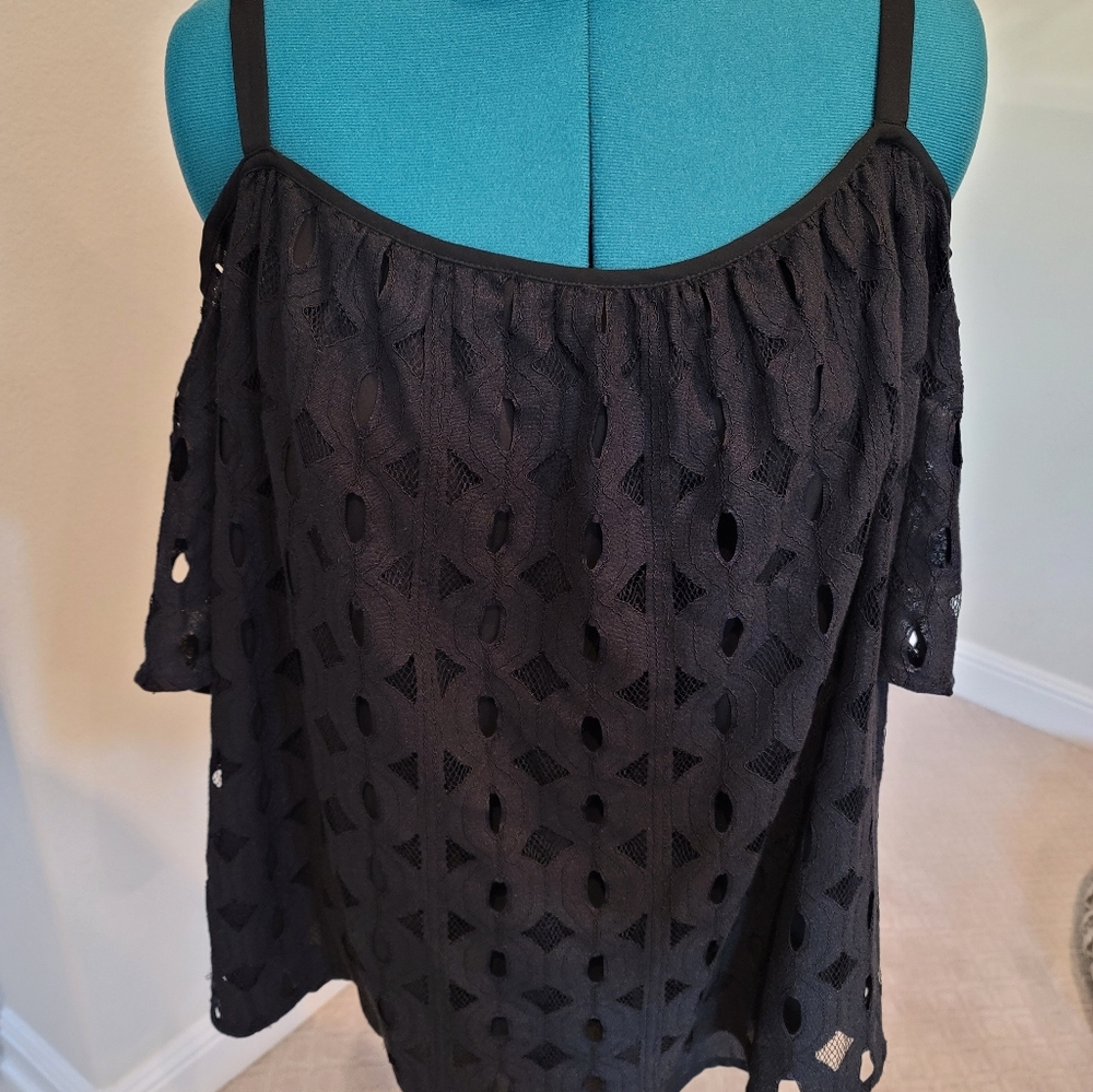 Vince Camuto Cable Lace off the shoulder top